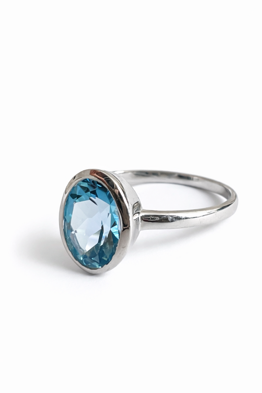 Mėlynojo TOPAZO žiedas