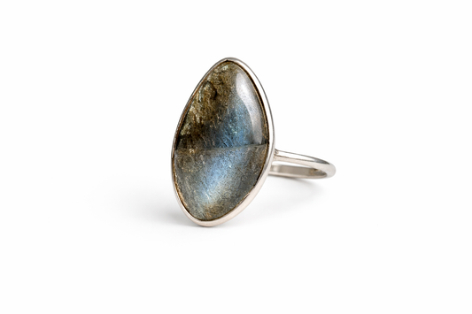 Sidabrinis LABRADORITO žiedas