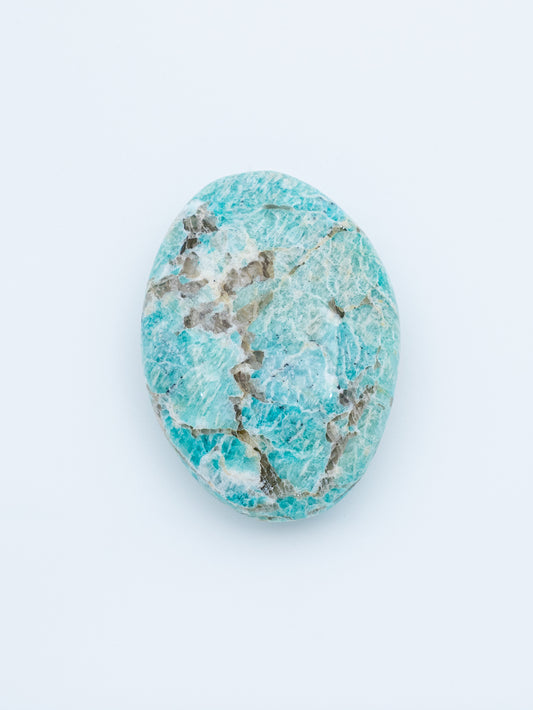 Amazonitas (delninukas) | bendravimo, drąsos kalbėti ir vidinės pusiausvyros akmuo