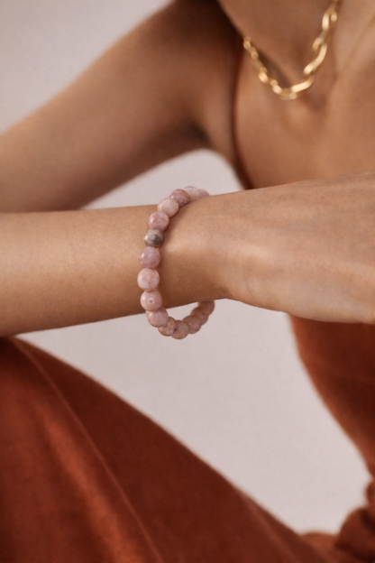 Rožinio opalo apyrankė | švelnumas, ramybė, savistaba  (6 mm.)