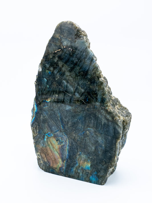 Labradoritas (bokštas) | Intuicijos, magiškos apsaugos ir perėjimų akmuo