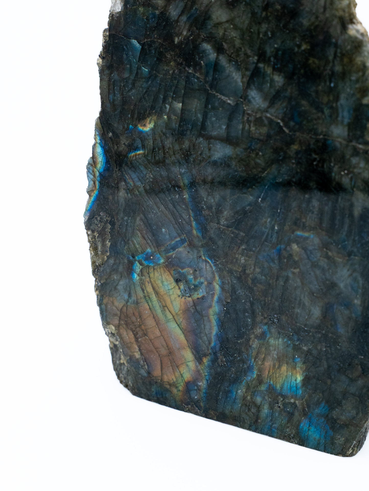 Labradoritas (bokštas) | Intuicijos, magiškos apsaugos ir perėjimų akmuo