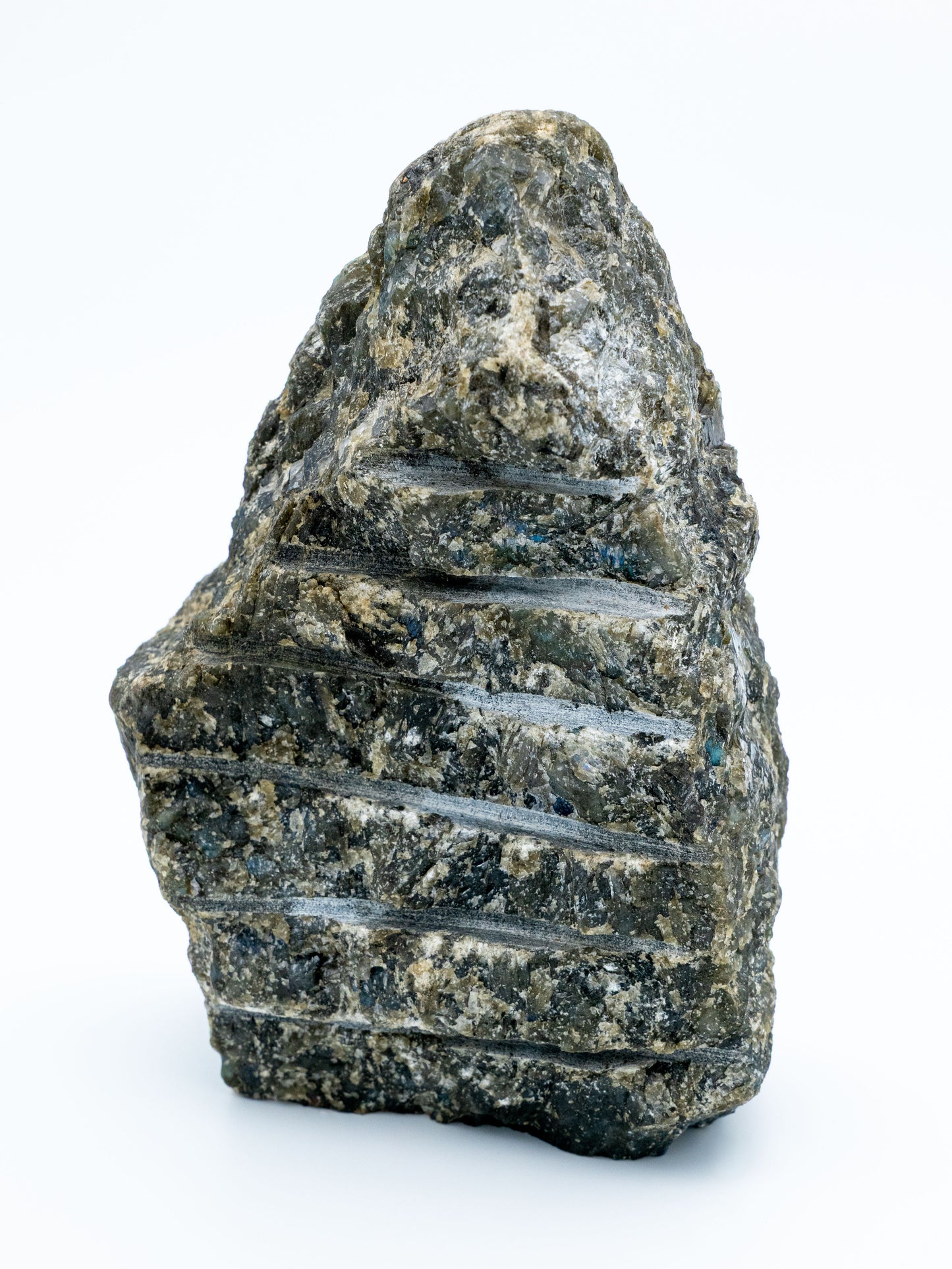 Labradoritas (bokštas) | Intuicijos, magiškos apsaugos ir perėjimų akmuo