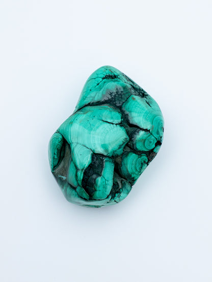 Malachitas | žemiška meilė, galia, atsinaujinimas