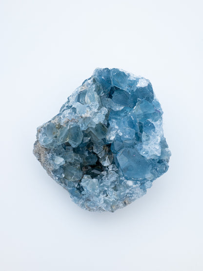 Celestinas | dangiška ramybė, intuicija, lengvumas