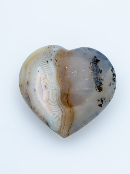 Bostvanos agato širdelė | tyli širdies stiprybė ir emocinė branda