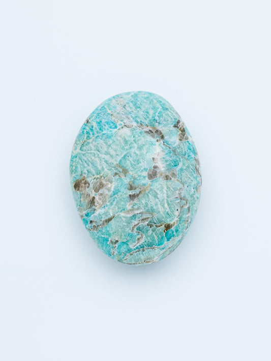 Amazonitas (delninukas) | bendravimo, drąsos kalbėti ir vidinės pusiausvyros akmuo