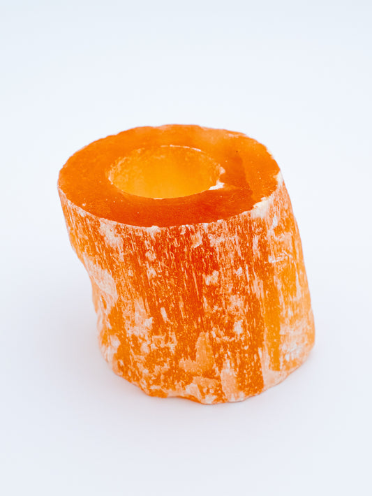 Oranžinio selenito žvakidė | šviesos, jaukumo ir apsaugos židinys