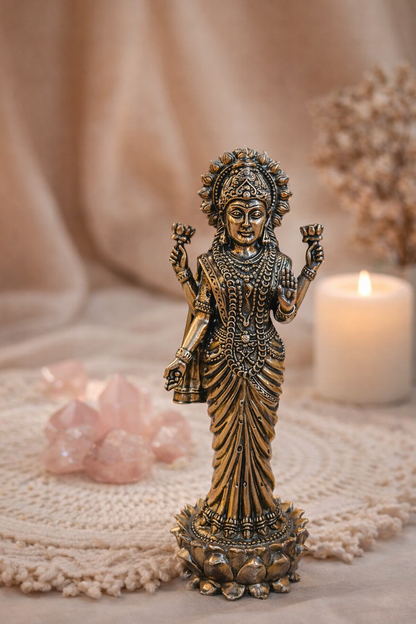 LAKSHMI | gausos, vidinės vertės ir ramios gerovės simbolis