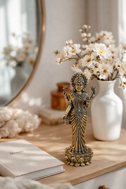 LAKSHMI | gausos, vidinės vertės ir ramios gerovės simbolis